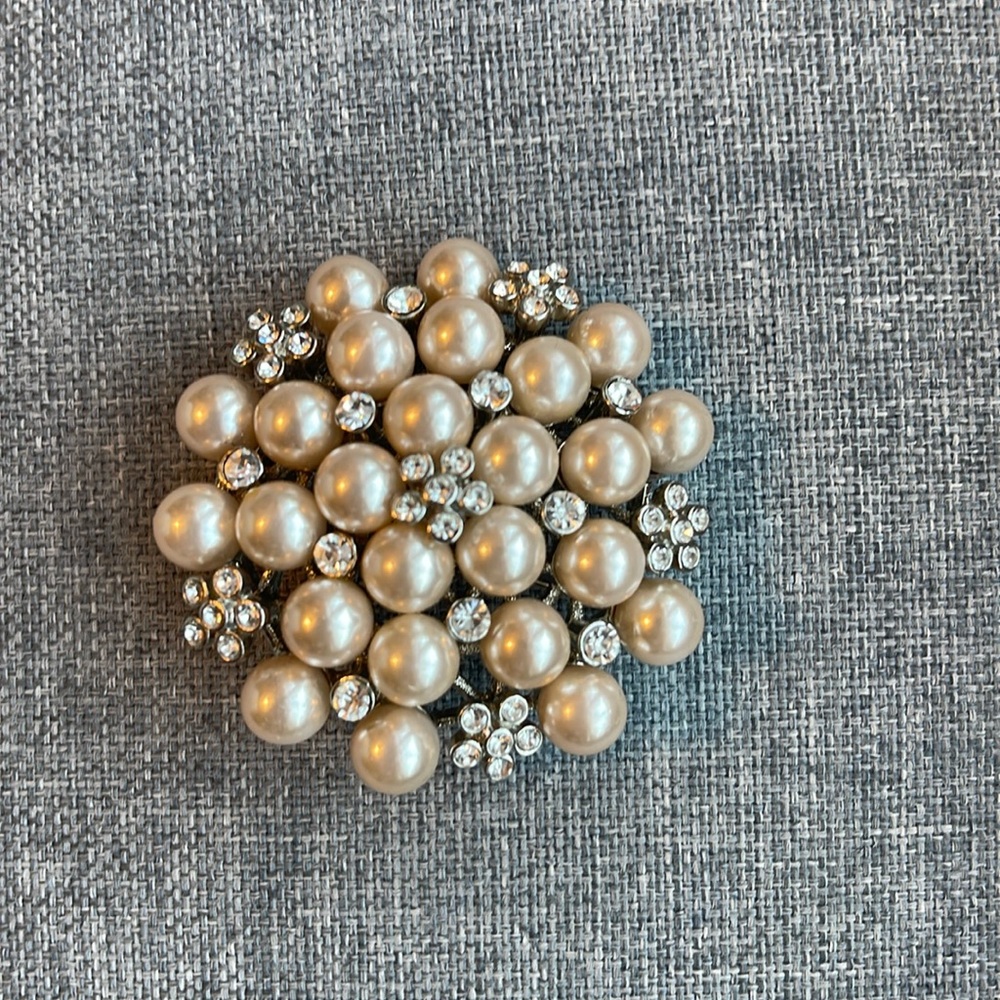 Women’s brooch